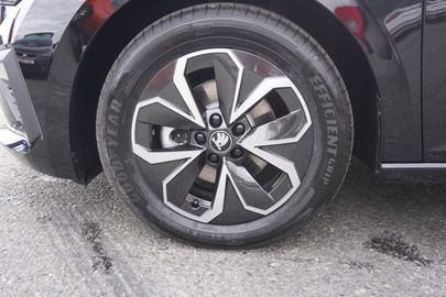 Car image 29