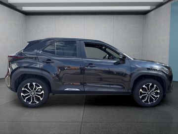 Car image 3