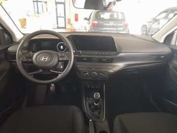 Car image 10