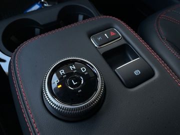 Car image 30