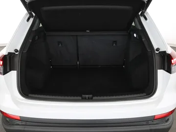 Car image 33
