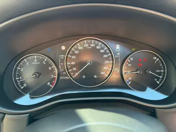 Car image 37