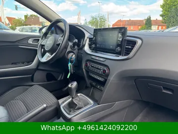 Car image 25