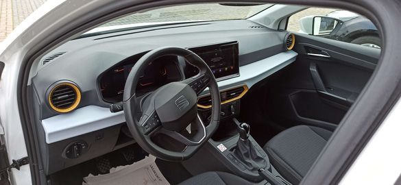 Car image 11