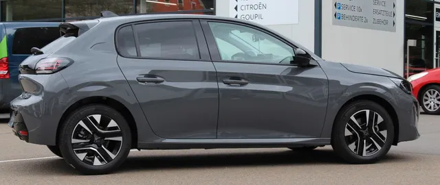 Car image 2