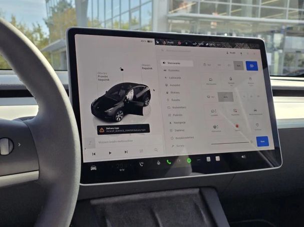 Tesla Model Y Long Range AWD 378 kW image number 14