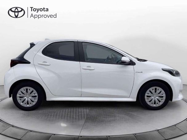 Toyota Yaris 1.5 Hybrid 85 kW image number 13