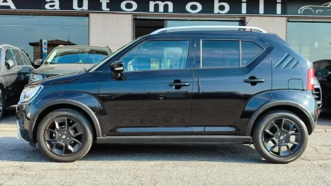 Car image 4