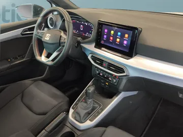 Car image 20