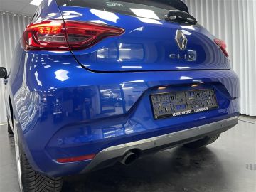 Car image 40