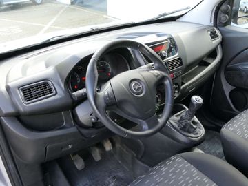 Car image 12