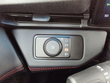 Car image 33