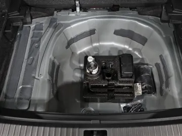 Car image 31