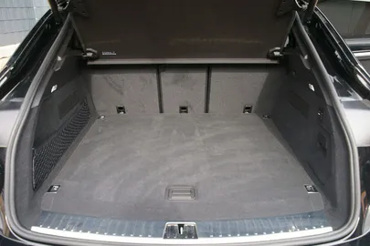 Car image 34