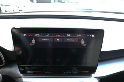 Car image 32