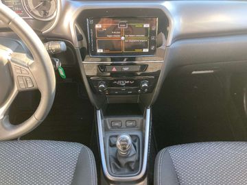 Car image 12