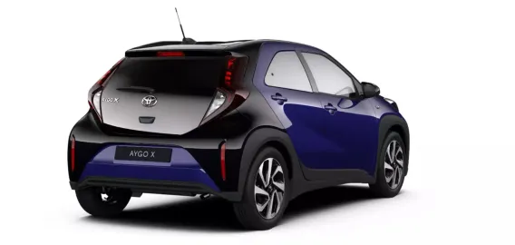 Car image 4