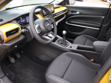 Car image 11