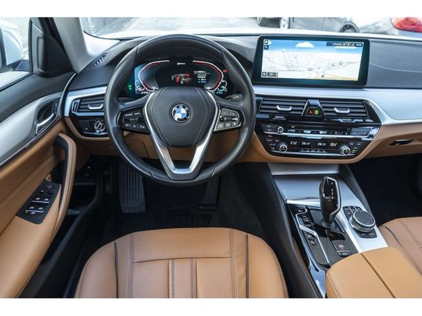 BMW 530 e 215 kW image number 37