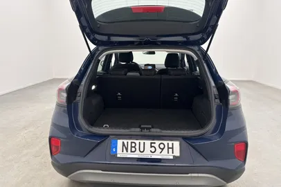 Car image 25