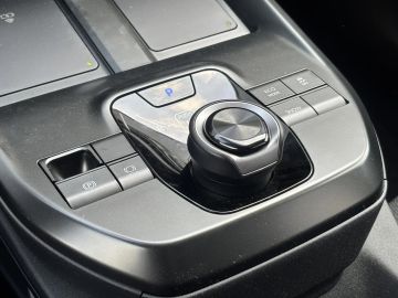 Car image 29