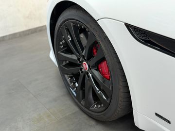Car image 36