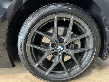 Car image 43