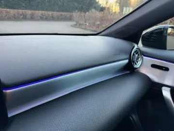 Car image 29
