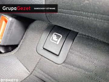 Car image 35