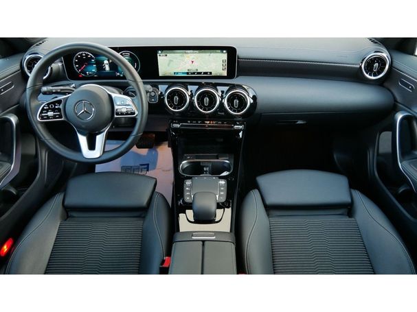 Mercedes-Benz CLA 200 Shooting Brake d 110 kW image number 10