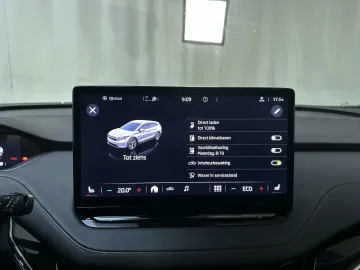 Car image 28