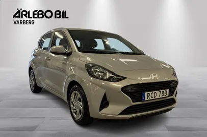 Car image 3