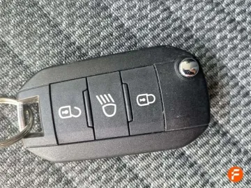Car image 36