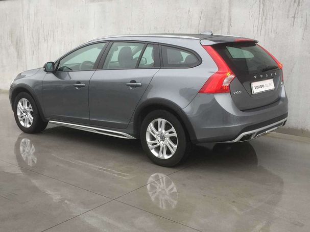 Volvo V60 Cross Country D4 Momentum AWD 140 kW image number 5