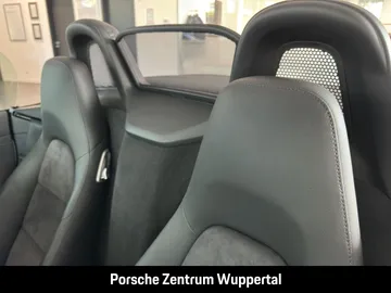Car image 29