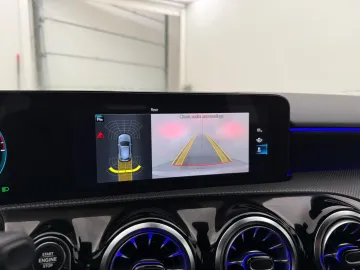 Car image 28