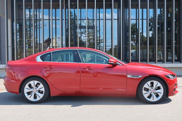 Jaguar XE 132 kW image number 5