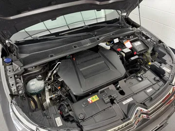 Car image 35