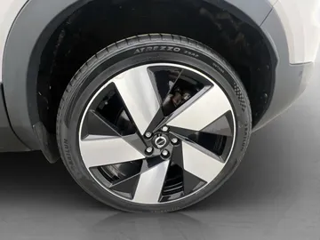 Car image 38