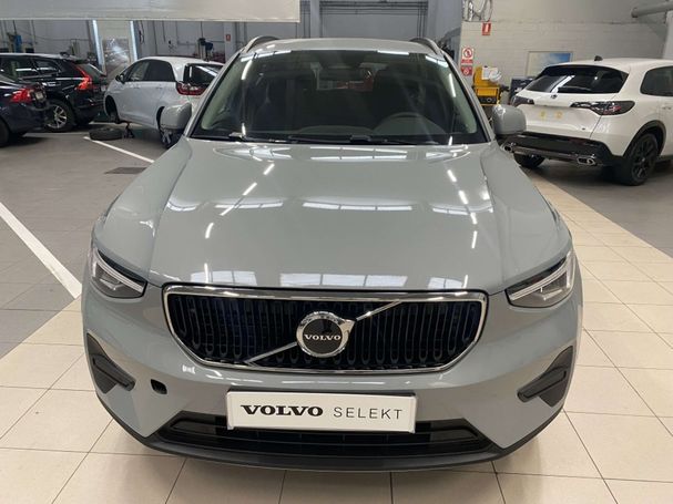 Volvo XC40 B3 Essential 120 kW image number 8