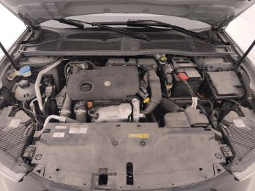 Car image 32