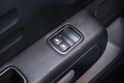 Car image 36