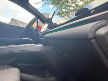 Car image 29