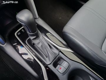 Car image 26