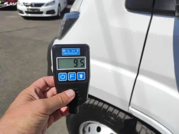 Car image 32