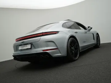 Car image 47