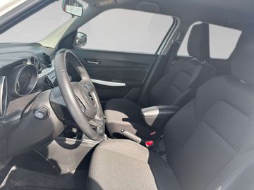 Car image 11