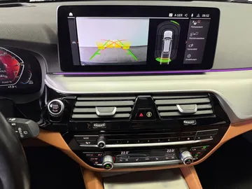Car image 28