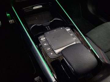 Car image 33