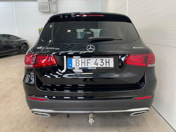 Mercedes-Benz GLC 300 de 225 kW image number 6